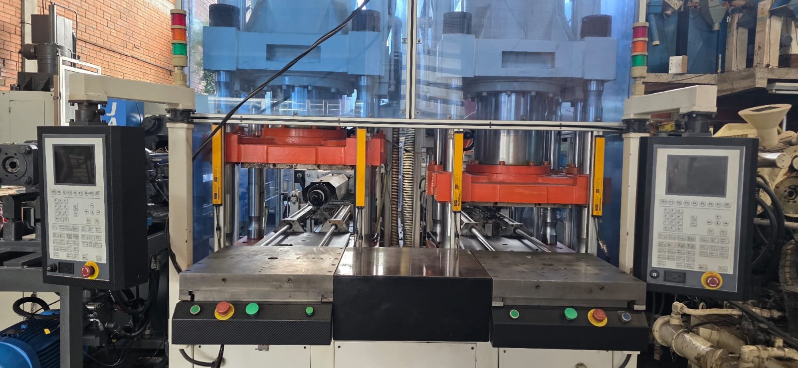 WhatsApp Image 2025-12-12 at 10.15.13 (1)